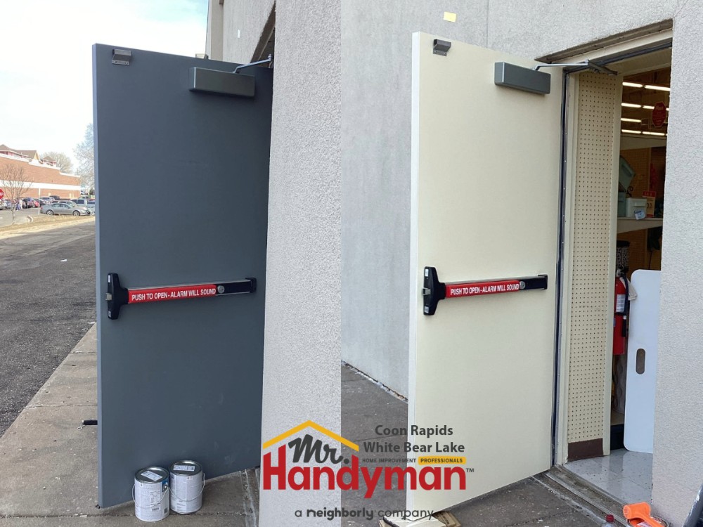Commercial Door Finishing