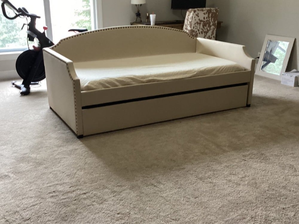 Furniture assembly
