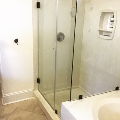 Glass shower installation