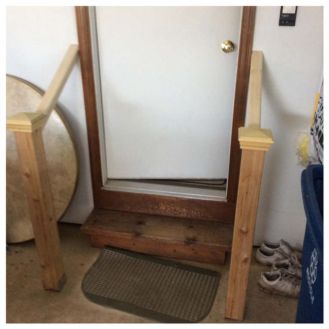 new handrail to garage