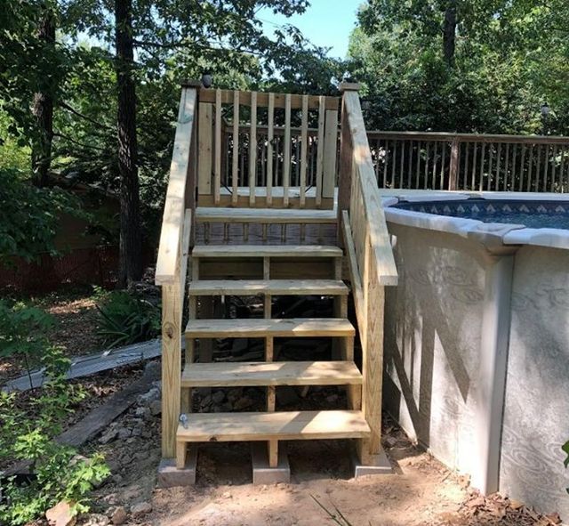 Stairs to a pool.