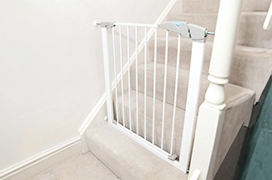 Child safety door step.