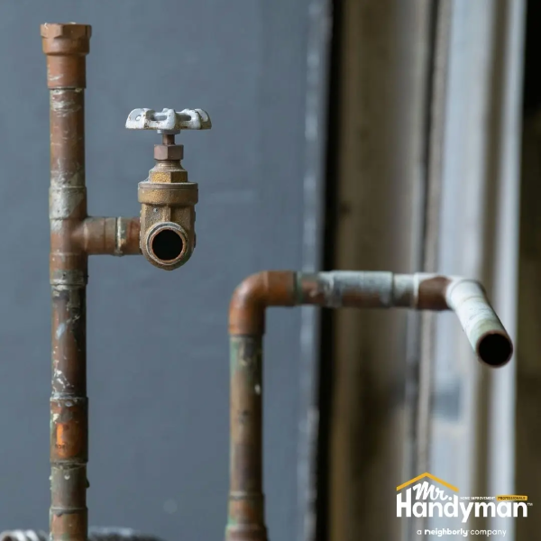 Pipes exposed to winter.